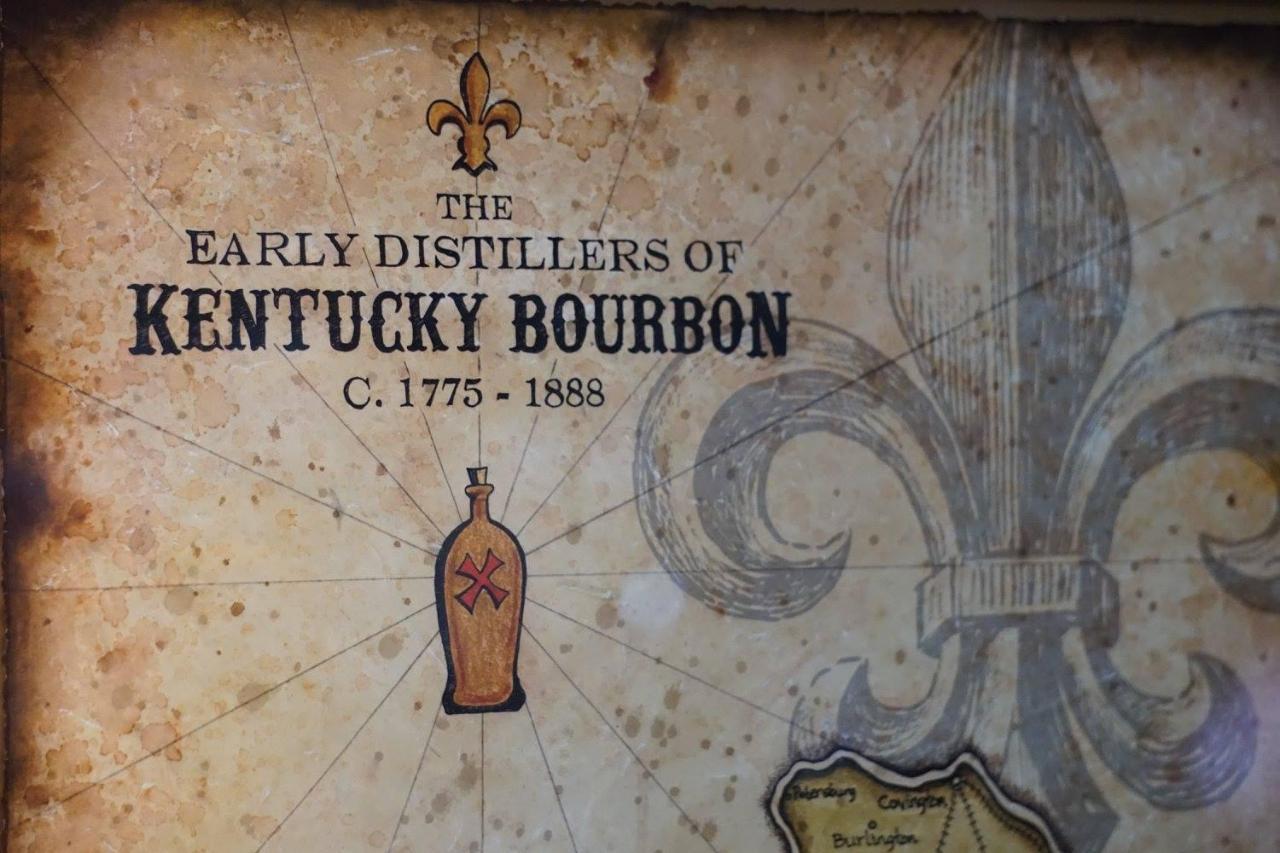Louisville Bourbon Inn Eksteriør billede