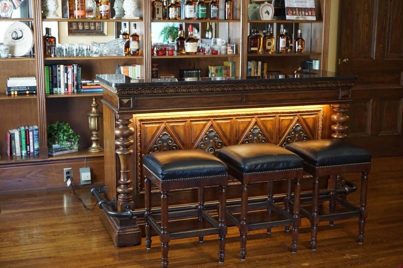 Louisville Bourbon Inn Eksteriør billede