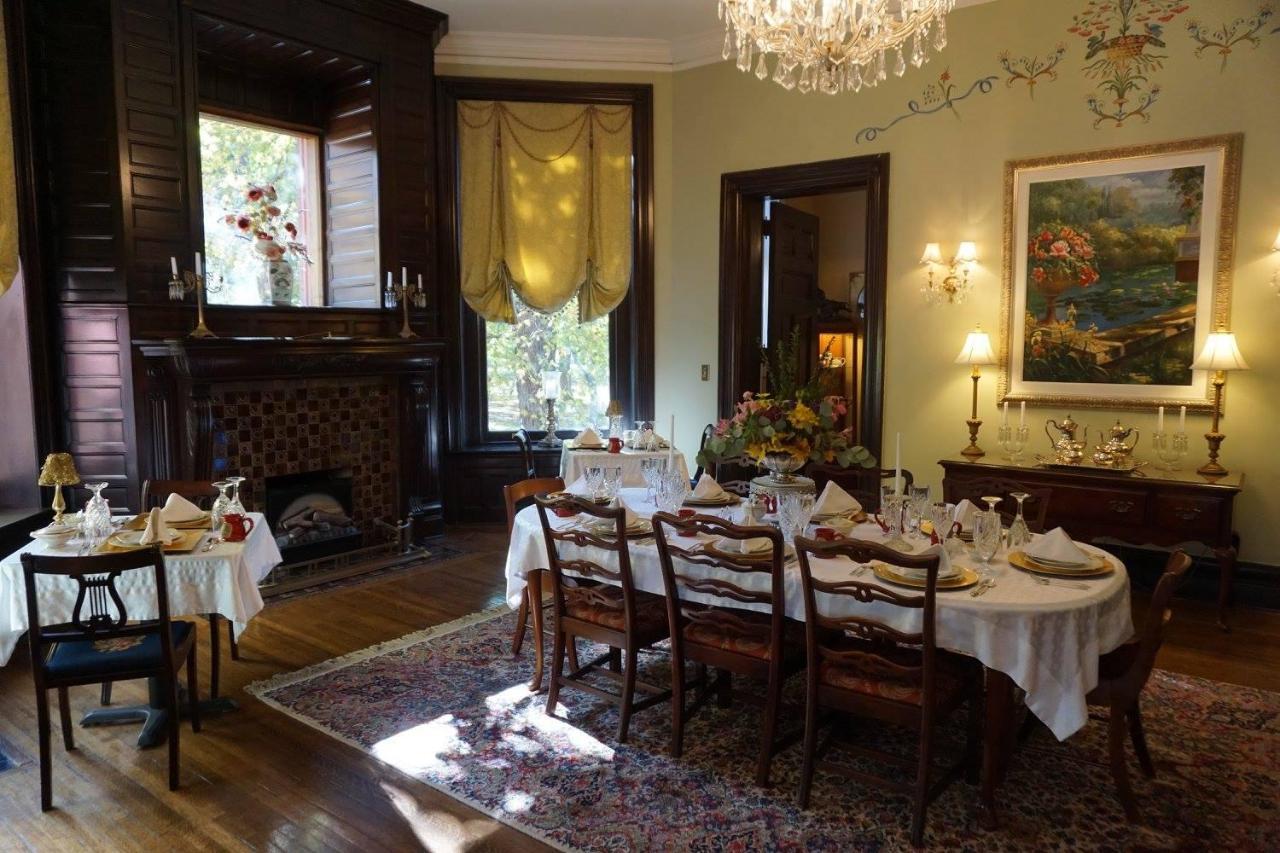 Louisville Bourbon Inn Eksteriør billede
