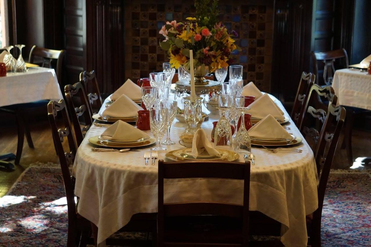 Louisville Bourbon Inn Eksteriør billede